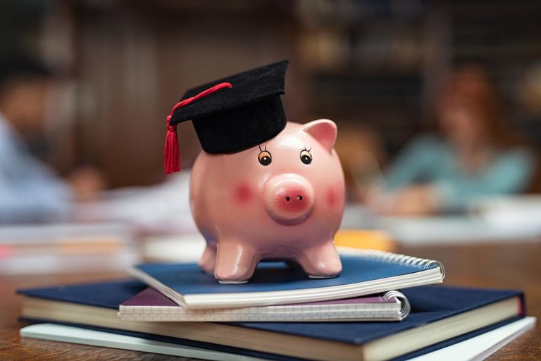 the-pros-and-cons-of-pay-as-you-earn-for-repaying-student-loans