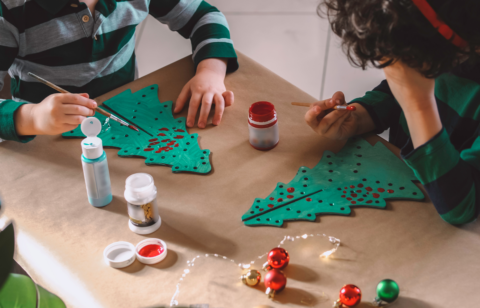 kids painting christmas tree